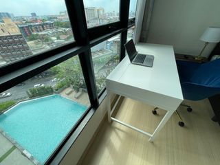 Condo en alquiler de 1 habitaciones en Khlong San, Bangkok