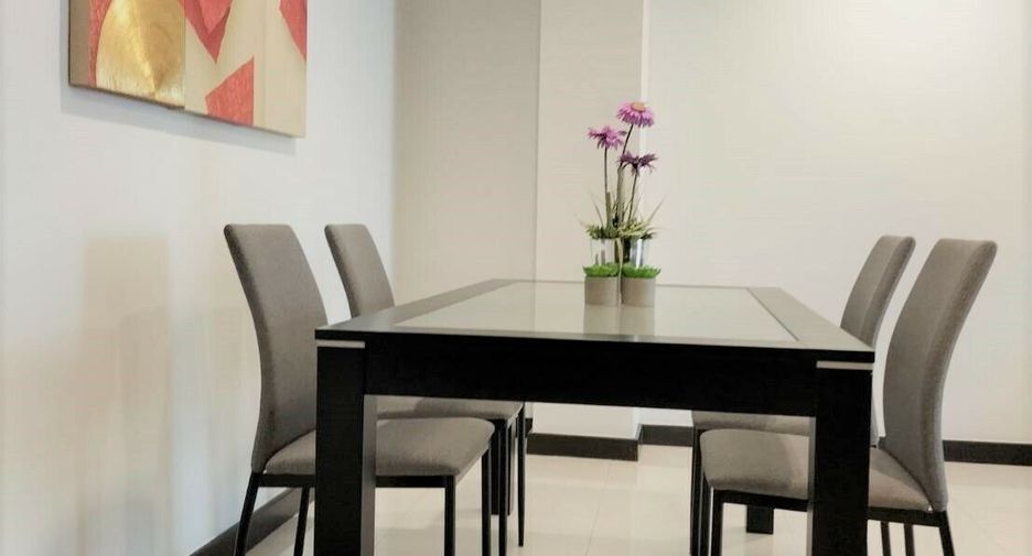 For rent 2 bedrooms condo in Watthana, Bangkok