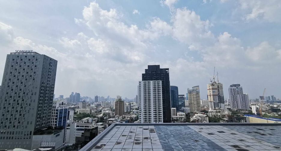 For rent 1 bed condo in Watthana, Bangkok