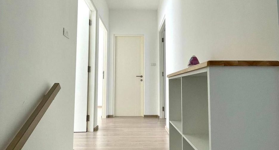 For rent 3 bedrooms townhouse in Prawet, Bangkok
