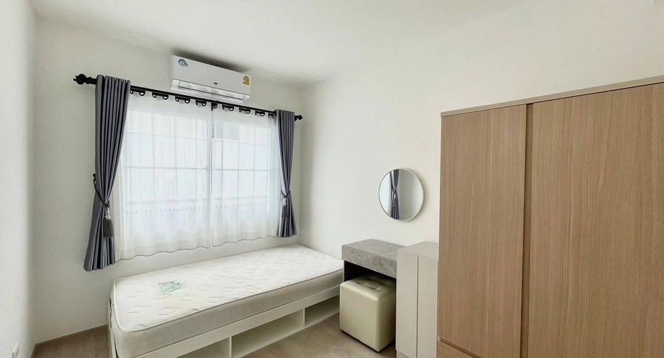 For rent 3 bedrooms townhouse in Prawet, Bangkok