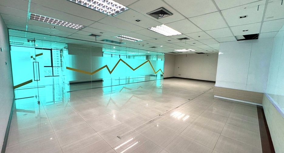 For rent office in Huai Khwang, Bangkok