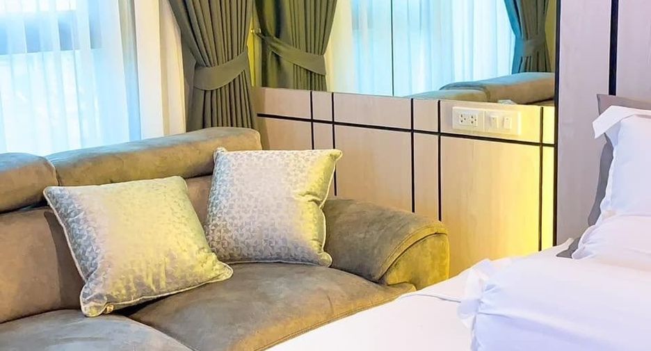 For rent studio condo in Pathum Wan, Bangkok