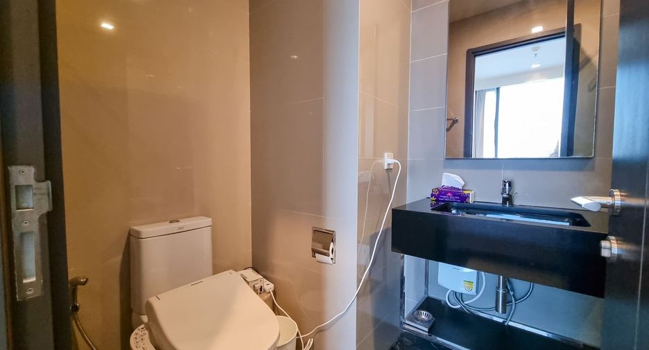 Condo en alquiler de 2 habitaciones en Khlong Toei, Bangkok