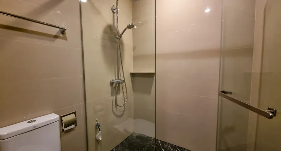 Condo en alquiler de 2 habitaciones en Khlong Toei, Bangkok