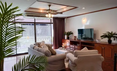 For rent 3 bedrooms condo in Watthana, Bangkok