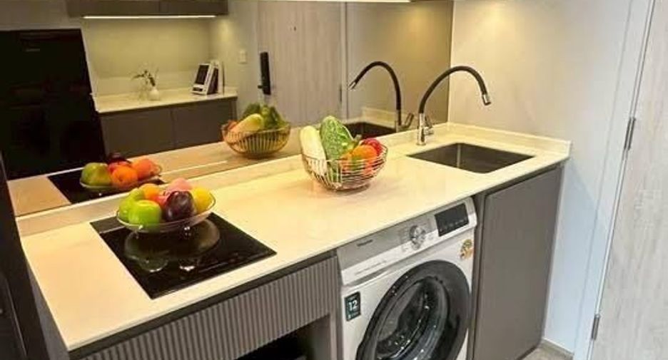 For rent 1 bed condo in Watthana, Bangkok