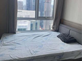 For rent 2 bedrooms condo in Huai Khwang, Bangkok