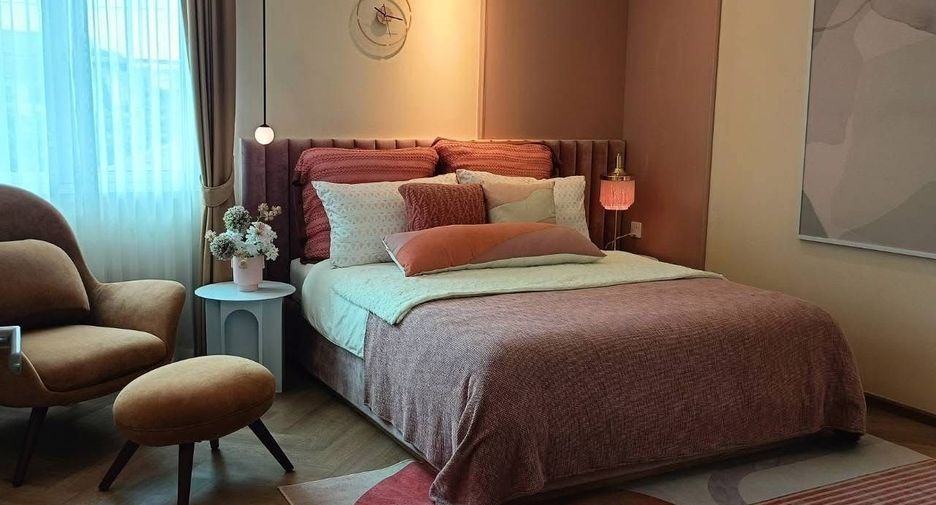 Casa en alquiler de 4 habitaciones en Bang Phli, Samut Prakan