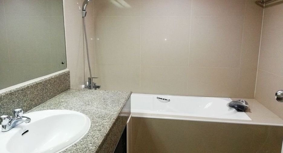 For rent 2 ベッドルーム condo in Khlong Toei, Bangkok