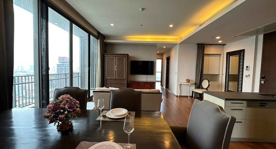 ให้เช่า 3 ห้องนอน คอนโด ใน วัฒนา, กรุงเทพฯ