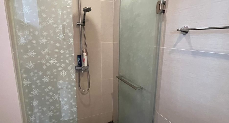 For rent studio condo in Khlong Toei, Bangkok