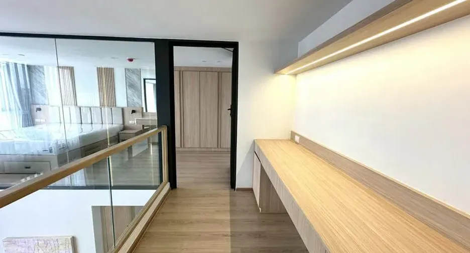 For rent 3 bedrooms condo in Khlong Toei, Bangkok
