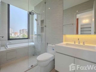 For rent 2 bedrooms condo in Pathum Wan, Bangkok
