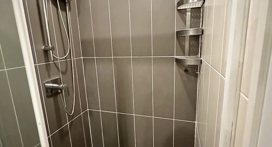 For rent 1 bed condo in Huai Khwang, Bangkok