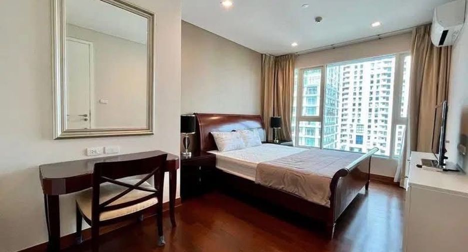 À louer 2 chambres condo à Watthana, Bangkok