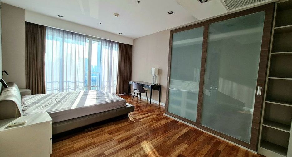 For rent 2 ベッドルーム condo in Pathum Wan, Bangkok
