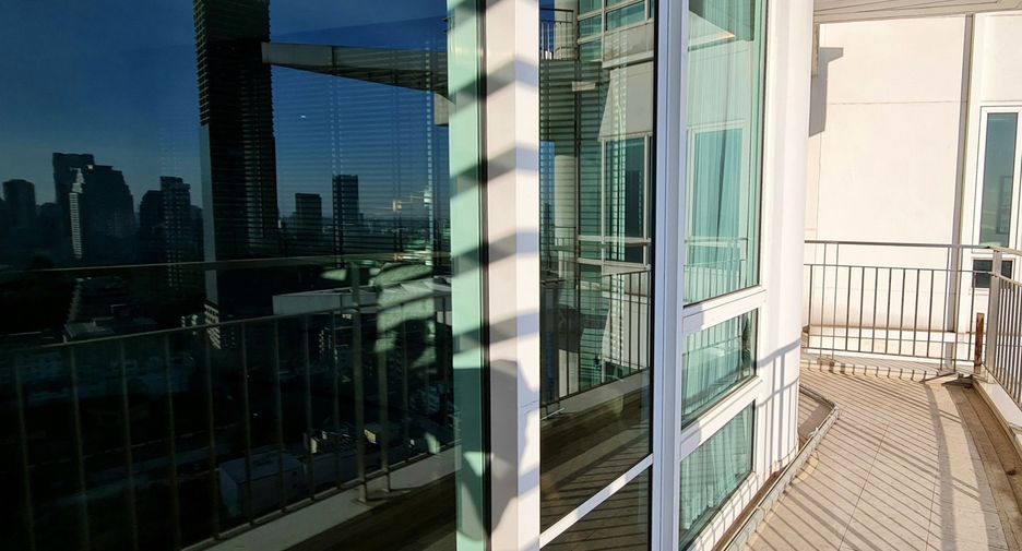 For rent 2 ベッドルーム condo in Pathum Wan, Bangkok