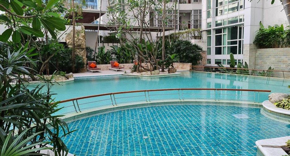 For rent 2 ベッドルーム condo in Pathum Wan, Bangkok