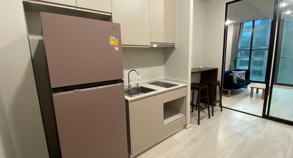 Wohnung zur Miete mit Studio in Pathum Wan, Bangkok