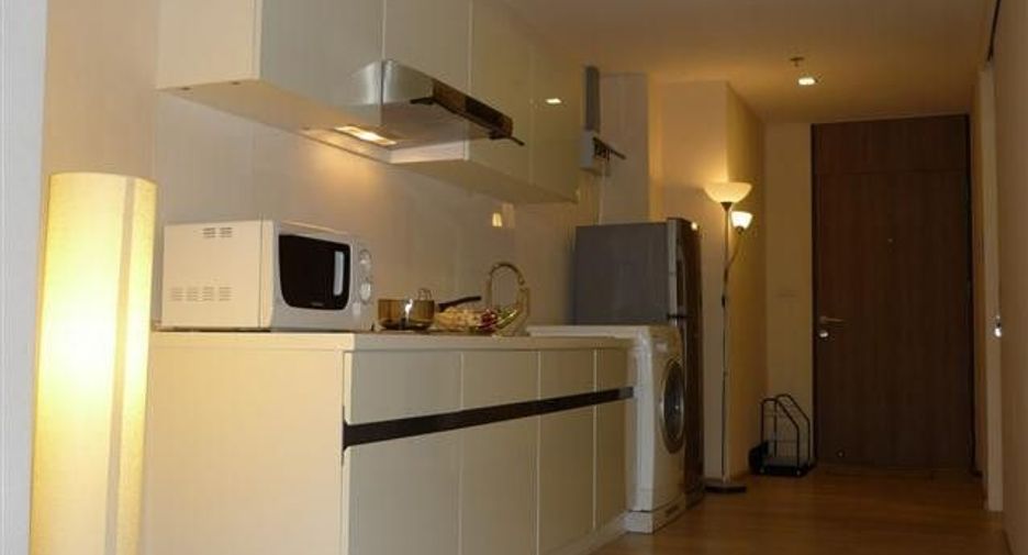 For rent 1 bed condo in Khlong Toei, Bangkok