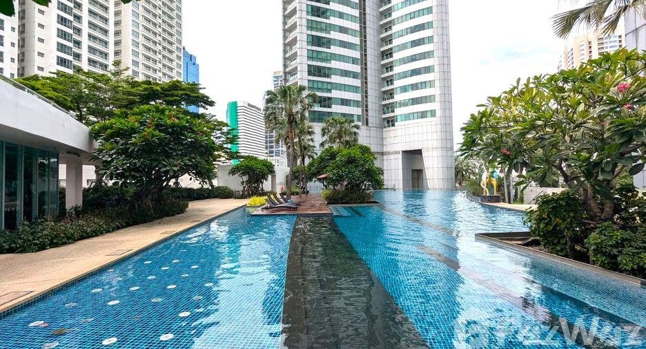 À louer 3 chambres condo à Khlong Toei, Bangkok