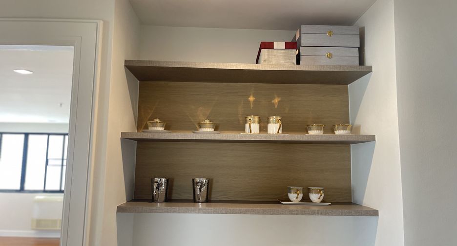 Condo en alquiler de 3 habitaciones en Watthana, Bangkok