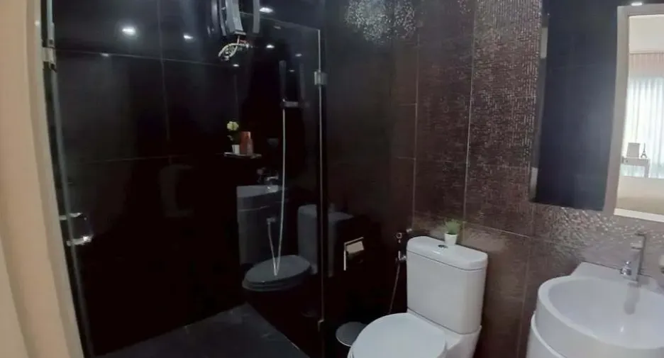 À louer 2 chambres condo à Khlong Toei, Bangkok