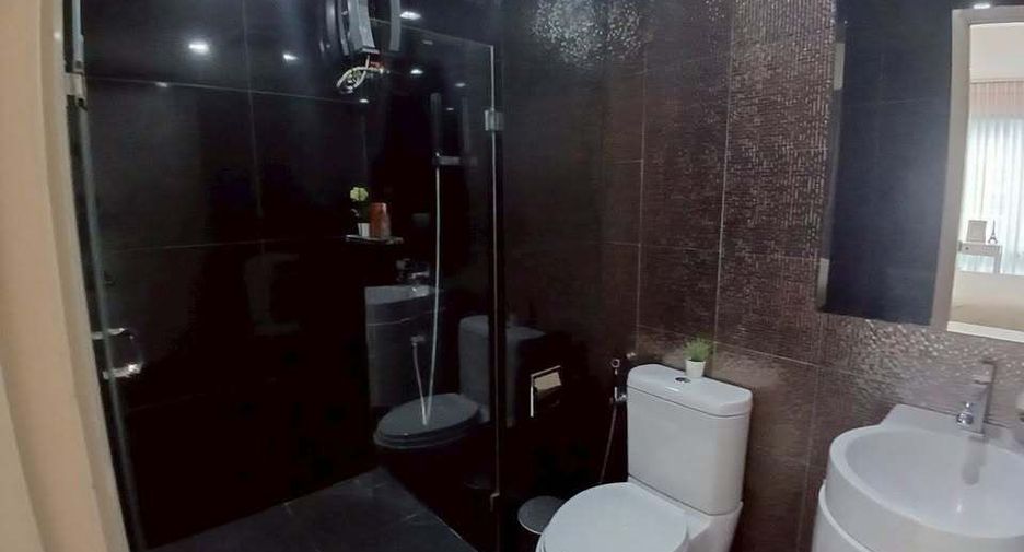 À louer 2 chambres condo à Khlong Toei, Bangkok