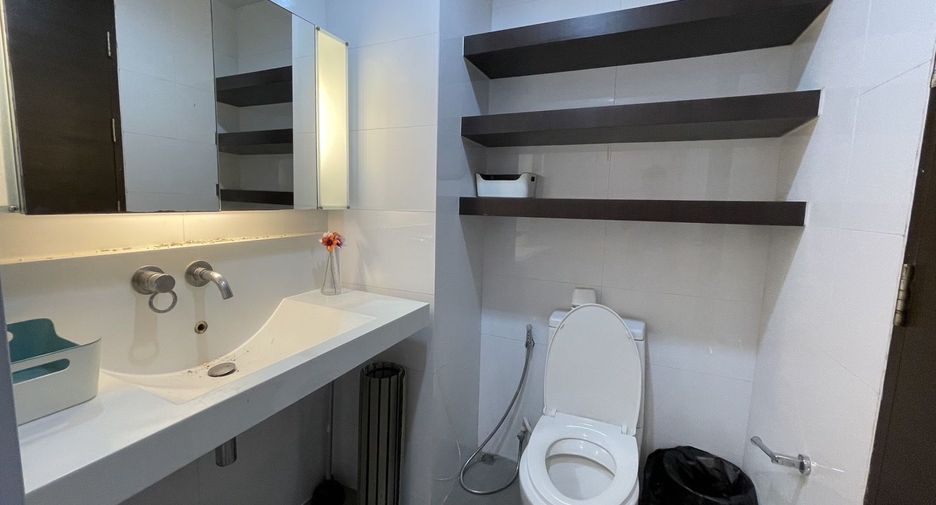 Wohnung zur Miete mit 1 Zimmer in Huai Khwang, Bangkok