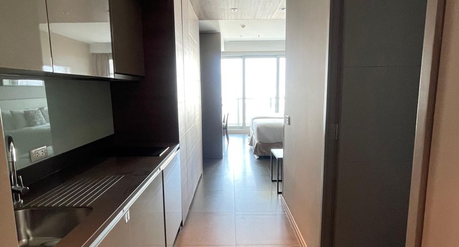 For rent studio condo in Sathon, Bangkok