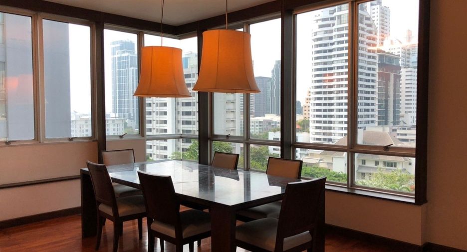 For rent 3 bedrooms condo in Watthana, Bangkok