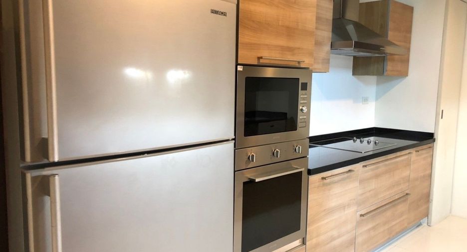 For rent 3 bedrooms condo in Watthana, Bangkok