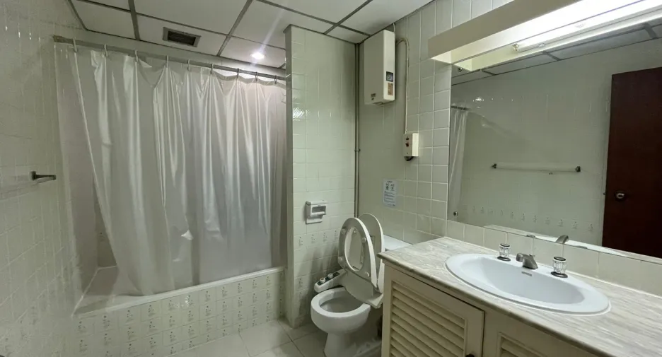 For rent 3 ベッドルーム apartment in Watthana, Bangkok