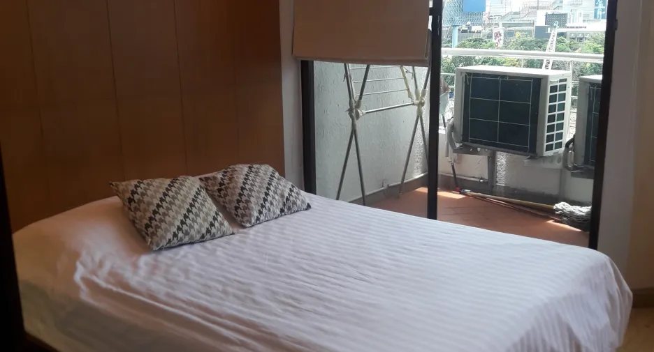 For rent 1 bed condo in Watthana, Bangkok