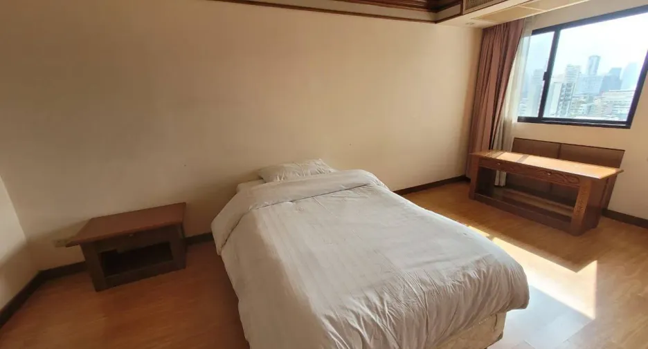 Wohnung zur Miete mit 3 Zimmer in Watthana, Bangkok