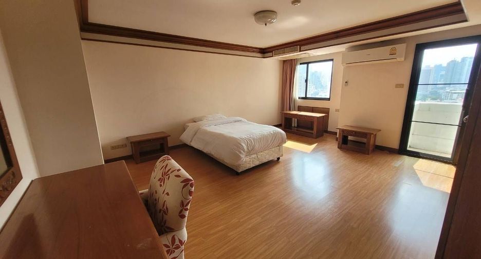 Wohnung zur Miete mit 3 Zimmer in Watthana, Bangkok