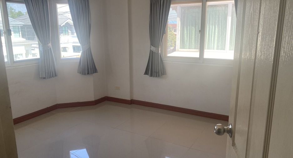 For rent 3 bedrooms house in Sai Mai, Bangkok