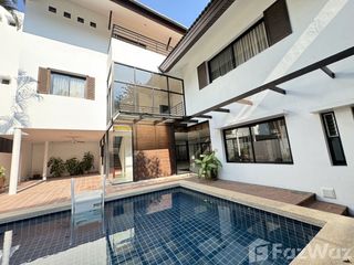 Villa en alquiler de 4 habitaciones en Watthana, Bangkok