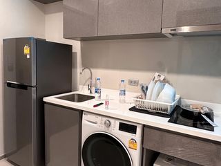 Wohnung zur Miete mit 1 Zimmer in Huai Khwang, Bangkok