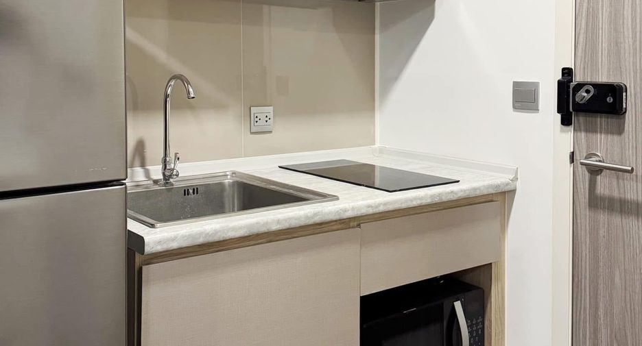 For rent studio condo in Wang Thonglang, Bangkok