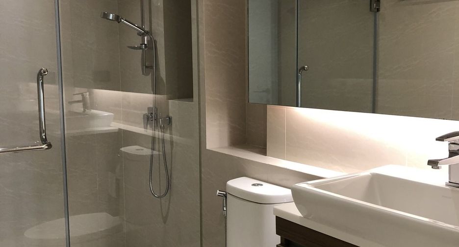 For rent 2 bedrooms condo in Khlong Toei, Bangkok