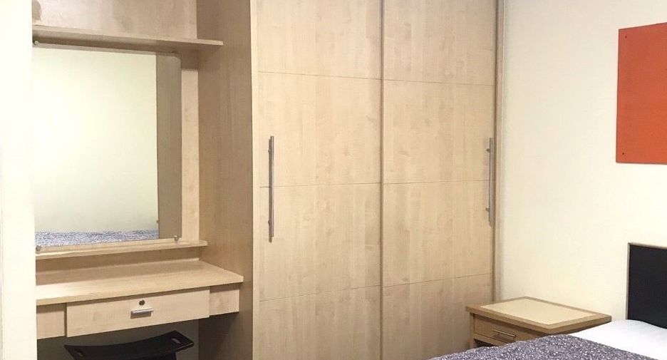 For rent 2 bedrooms apartment in Khlong Toei, Bangkok