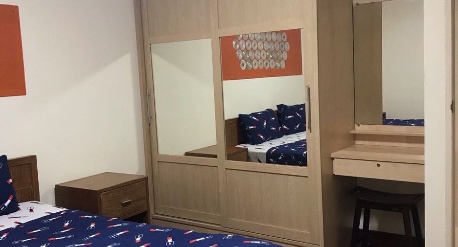 For rent 2 bedrooms apartment in Khlong Toei, Bangkok