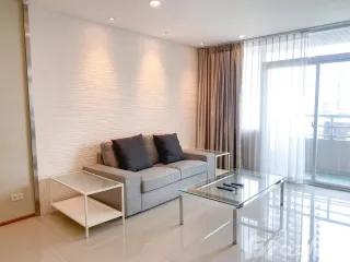 For rent 2 bedrooms condo in Pathum Wan, Bangkok
