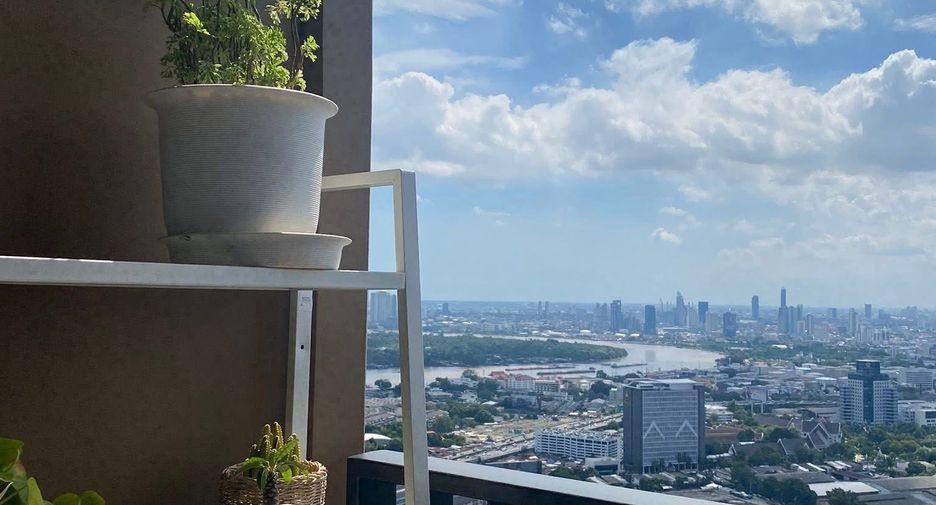 For rent 1 bed condo in Khlong Toei, Bangkok