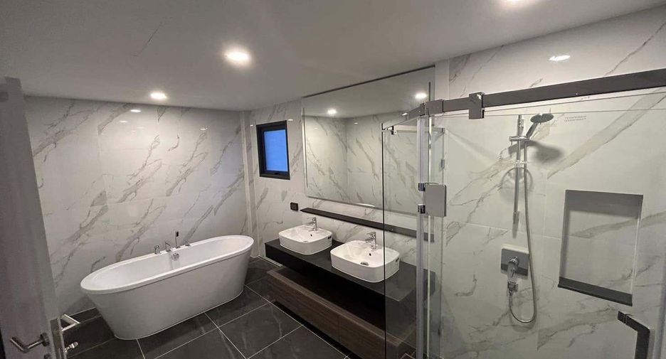 For rent 4 ベッドルーム townhouse in Bang Phli, Samut Prakan
