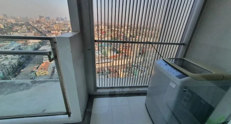 For rent 2 bedrooms condo in Khlong Toei, Bangkok
