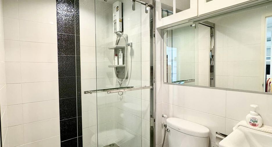 For rent 1 bed condo in Huai Khwang, Bangkok