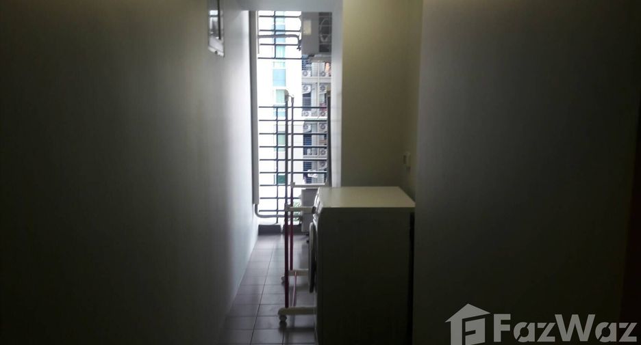 Wohnung zur Miete mit 3 Zimmer in Huai Khwang, Bangkok